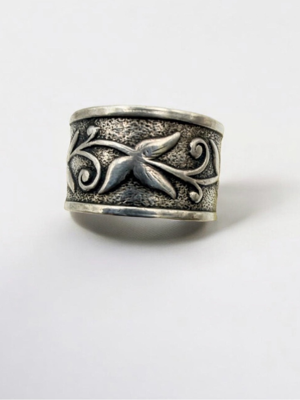 Vintage 1930s Sterling Silver Floral Cigar Band Ring